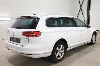 Volkswagen Passat  picture 2