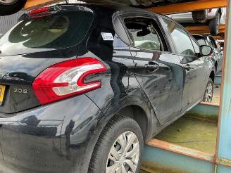 Autoverwertung Peugeot 208 208 I (CA/CC/CK/CL), Hatchback, 2012 / 2019 1.2 Vti 12V PureTech 82 2013/4