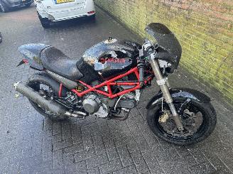 damaged motor cycles Ducati Monster 900  1997/1