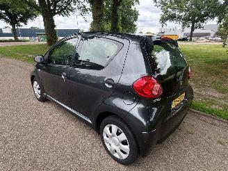 Toyota Aygo 50 kW (68 PK)   998 cc. picture 3