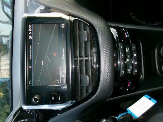 Peugeot 2008 1.2 Crossway picture 37