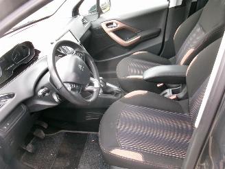 Peugeot 208 1.2 Allure 5 Drs picture 14