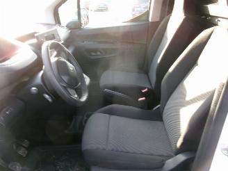 Peugeot Partner 1.6 HDI Pro picture 18