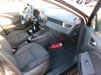 Renault Clio 1.0 Zen 5 Drs- HB picture 22