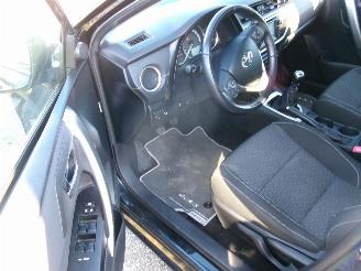 Toyota Auris 1.4   D4D Dynamic 5 Drs HB picture 22