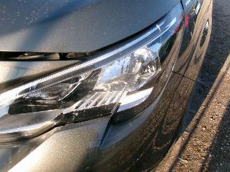 Peugeot 3008 1.2 Allure picture 35