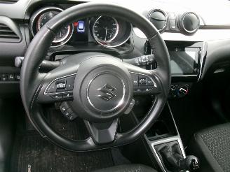 Suzuki Swift 1.2 Comfort Hybride picture 27