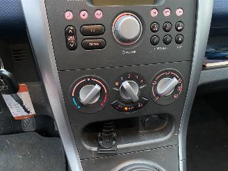 Opel Agila 1.2 Edition VASTE PRIJS picture 19