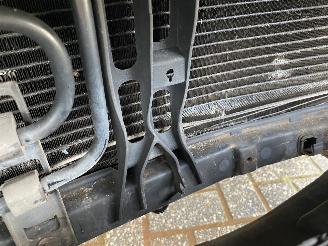 Hyundai Tucson 2.0i Dynamic version Van/Grijs kenteken VASTE PRIJS picture 37