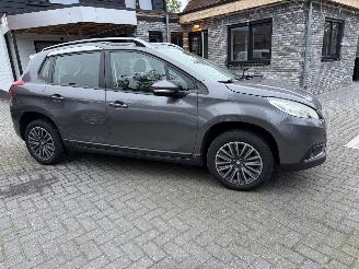 Peugeot 2008 Automaat 1.2 PureTech Blue Lion picture 24