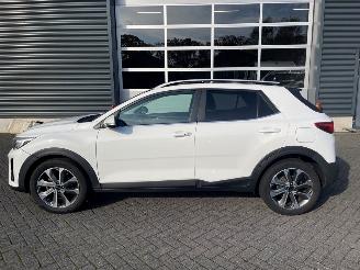 Kia Stonic 1.0i T-GDi 12V SUV  Benzine 998cc 88kW (120pk) FWD picture 2