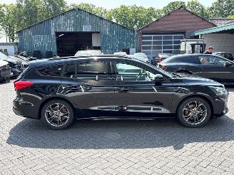 Ford Focus ST-Line 1.0 EcoBoost 12V Hybrid 125 Combi/o  Elektrisch Benzine 999cc 92kW (125pk) picture 6