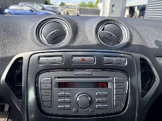 Ford Mondeo 2.0 TDCi 115 16V Sedan 4Dr Diesel 1.998cc 85kW (116pk) FWD picture 19