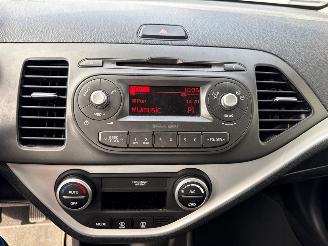 Kia Picanto 1.0 12V Hatchback  Benzine 998cc 49kW (67pk) FWD picture 17