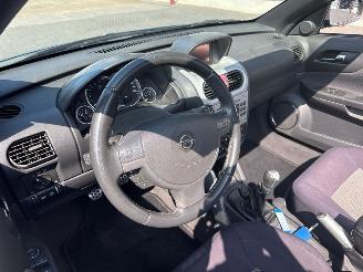 Opel Tigra 1.8 16V Cabrio  Benzine 1.796cc 92kW (125pk) FWD picture 17