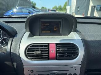 Opel Tigra 1.8 16V Cabrio  Benzine 1.796cc 92kW (125pk) FWD picture 23