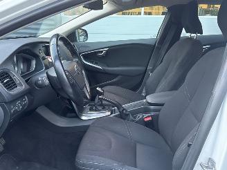 Volvo V-40 1.6 T2 GTDi 16V Hatchback 4Dr Benzine 1.596cc 88kW (120pk) FWD picture 11