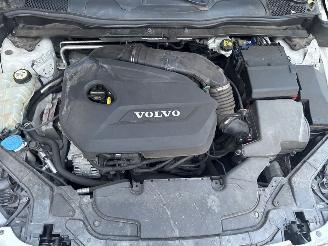 Volvo V-40 1.6 T2 GTDi 16V Hatchback 4Dr Benzine 1.596cc 88kW (120pk) FWD picture 24