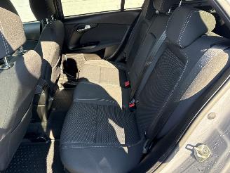 Fiat Tipo 1.0 T3 12V Combi/o  Benzine 999cc 73kW (99pk) FWD picture 9