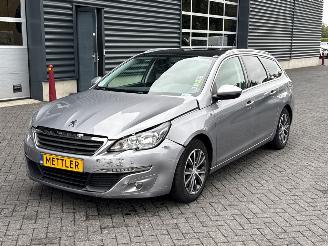 skadebil auto Peugeot 308 1.2 12V e-THP PureTech 130 Combi/o 4Dr Benzine 1.199cc 96kW (131pk) FWD 2016/2