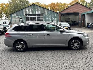 Peugeot 308 1.2 12V e-THP PureTech 130 Combi/o 4Dr Benzine 1.199cc 96kW (131pk) FWD picture 6