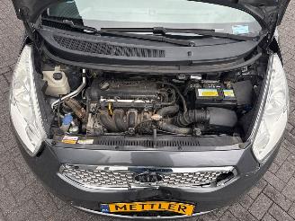 Kia Venga 1.4 CVVT 16V MPV  Benzine 1.396cc 66kW (90pk) FWD picture 26