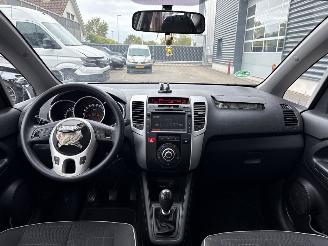 Kia Venga 1.4 CVVT 16V MPV  Benzine 1.396cc 66kW (90pk) FWD picture 11