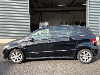 Mercedes B-klasse 2.0 B-180 CDI 16V Hatchback  Diesel 1.991cc 80kW (109pk) FWD picture 2