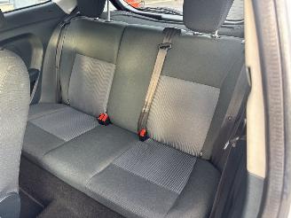 Ford Fiesta 1.25 16V Hatchback  Benzine 1.242cc 44kW (60pk) FWD picture 11