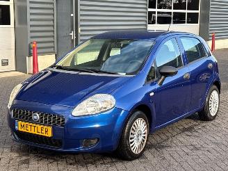 krockskadad bil auto Fiat Grande Punto 1.4 Hatchback  Benzine 1.368cc 57kW (77pk) FWD 2007/1