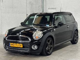 krockskadad bil auto Mini Clubman 1.6 Cooper D Combi/o  Diesel 1.560cc 80kW (109pk) FWD 2010/1