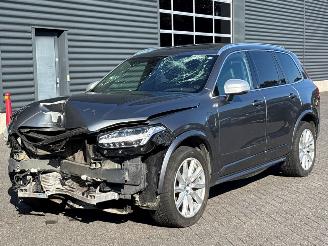 Unfallwagen Volvo Xc-90 2.0 T8 16V Twin Engine AWD SUV  Elektrisch Benzine 1.969cc 299kW (407pk) 4x4 2017/12