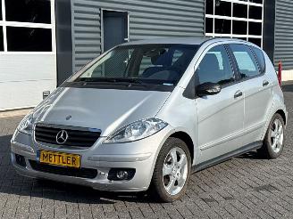 krockskadad bil auto Mercedes A-klasse 1.7 A-170 5-Drs. Hatchback 4Dr Benzine 1.699cc 85kW (116pk) FWD 2005/7