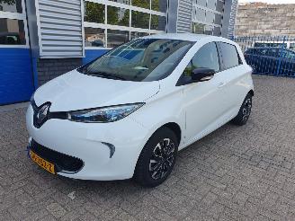 Unfallwagen Renault Zoé R240 Intens 22 kWh (KOOP accu) 2016/3