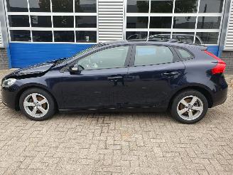 Volvo V-40 2.0 D2 Momentum Business picture 2