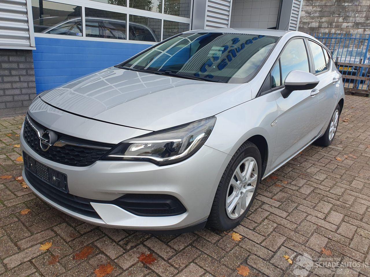 Opel Astra ASTRA 1.2 turbo 81kW