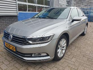 Schadeauto Volkswagen Passat 1.4 TSI ACT Comfortline 2014/11
