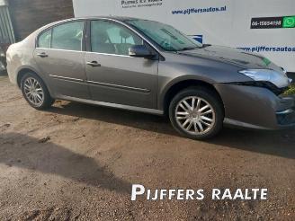 Renault Laguna Laguna III (BT), Hatchback 5-drs, 2007 / 2015 2.0 Turbo 16V picture 2