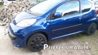 Peugeot 107 107, Hatchback, 2005 / 2014 1.0 12V picture 4