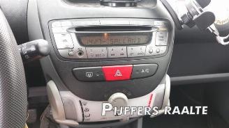 Peugeot 107 107, Hatchback, 2005 / 2014 1.0 12V picture 14