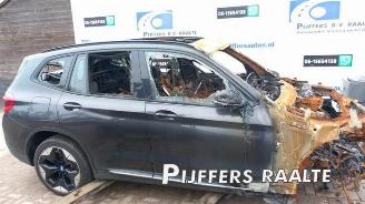 Vrakbiler auto BMW iX3 iX3, SUV, 2020 80 kWh 2021/2