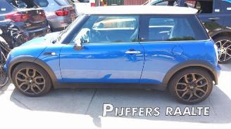 Salvage car Mini Cooper Mini (R50/53), Hatchback, 2001 / 2007 1.6 16V Cooper 2006/3
