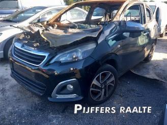 Salvage car Peugeot 108 108, Hatchback, 2014 1.0 12V 2015/1