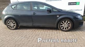 Coche siniestrado Seat Leon Leon (1P1), Hatchback 5-drs, 2005 / 2013 1.2 TSI 2011/8