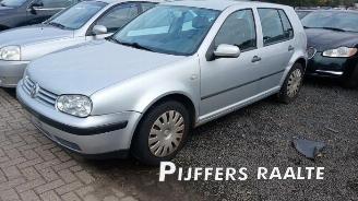 Uttjänta bilar auto Volkswagen Golf Golf IV (1J1), Hatchback, 1997 / 2005 1.4 16V 2001/10