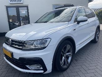 uszkodzony samochody ciężarowe Volkswagen Tiguan 2.0TDI R-LINE (GRIJS KENT.) 2017/4