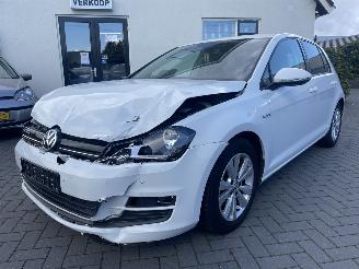 Schadeauto Volkswagen Golf 1.0 TSI Connected Series N.A.P NL AUTO PRACHIG!!! 2016/8