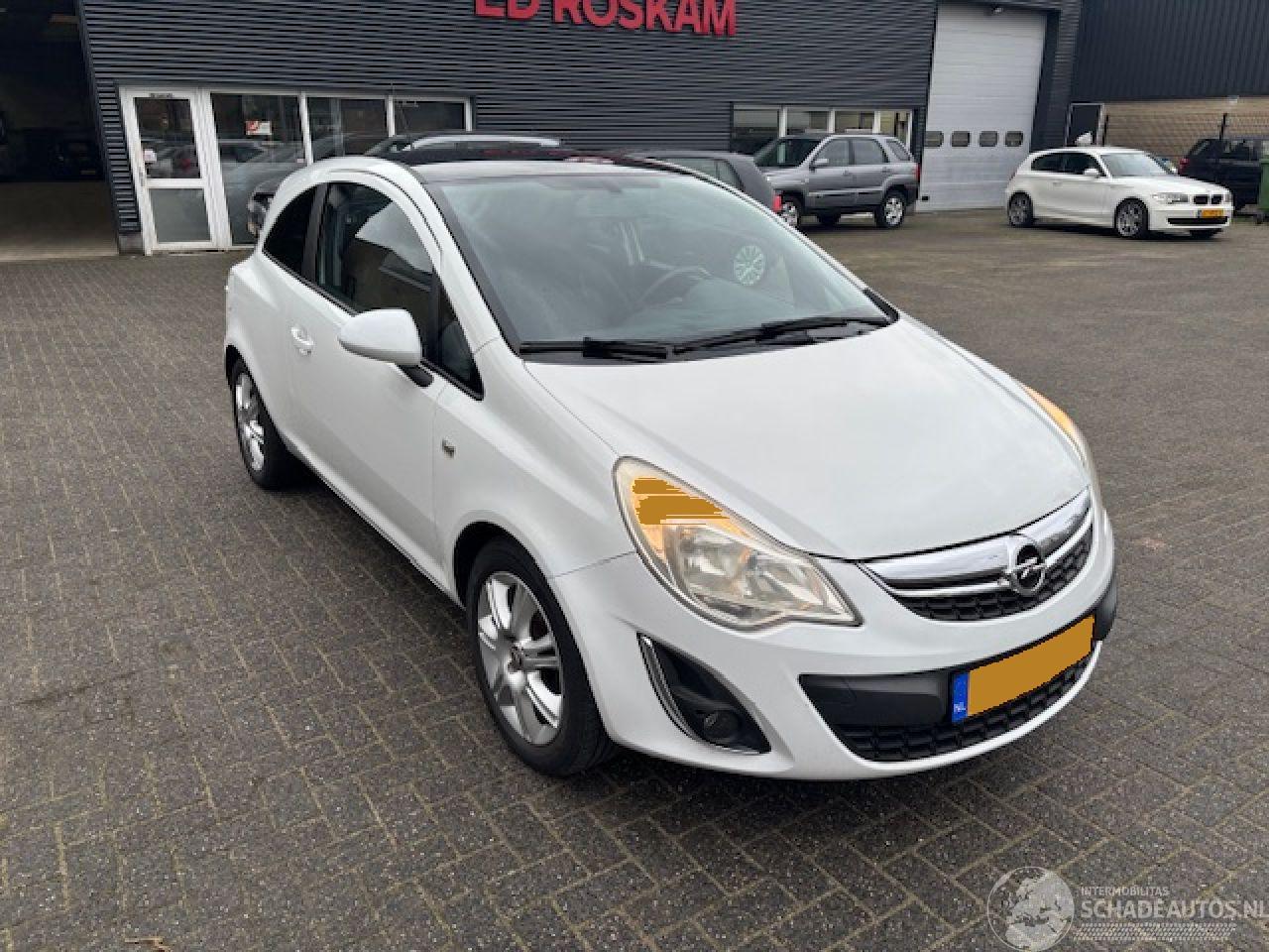 Opel Corsa 1.4 16v Color Edition airco