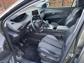 Peugeot 5008 1.2 Puretech Premium picture 10