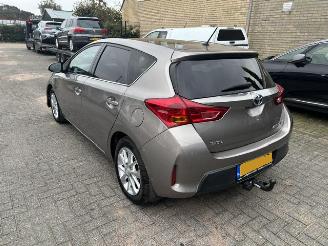 Unfallwagen Toyota Auris 1.8 Hybrid Lease Automaat Pano 2014/6